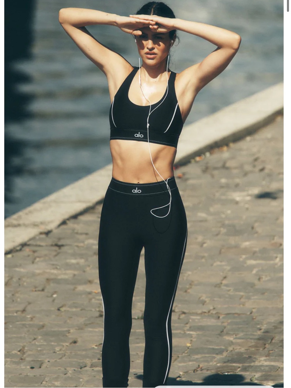 ALO Airlift High-Waist Suit Up Legging and Bra set - Picture 3 of 4